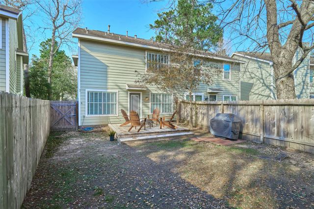 39 N Walden Elms Circle, The Woodlands, TX 77382