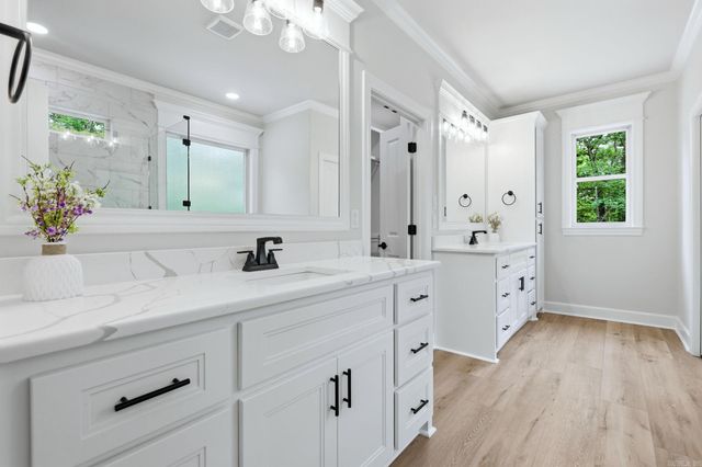 18 Tolosa Way, Hot Springs Village, AR 71909