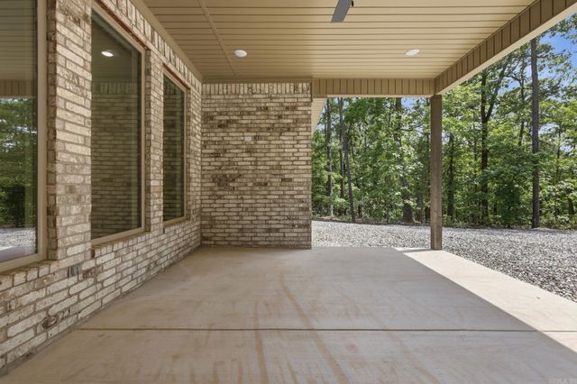 18 Tolosa Way, Hot Springs Village, AR 71909