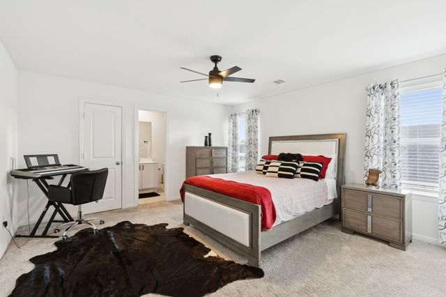 415 Green Meadows Drive, West Columbia, TX 77486