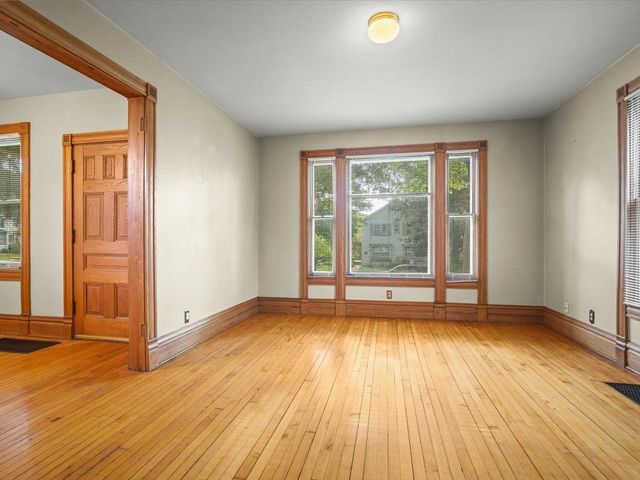 1810 Oxford Street, Rockford, IL 61103
