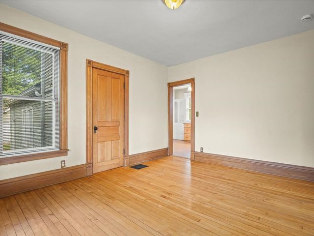 1810 Oxford Street, Rockford, IL 61103
