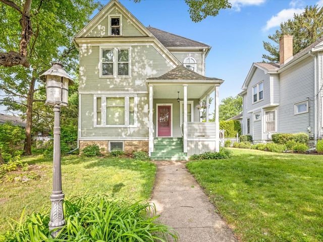 1810 Oxford Street, Rockford, IL 61103