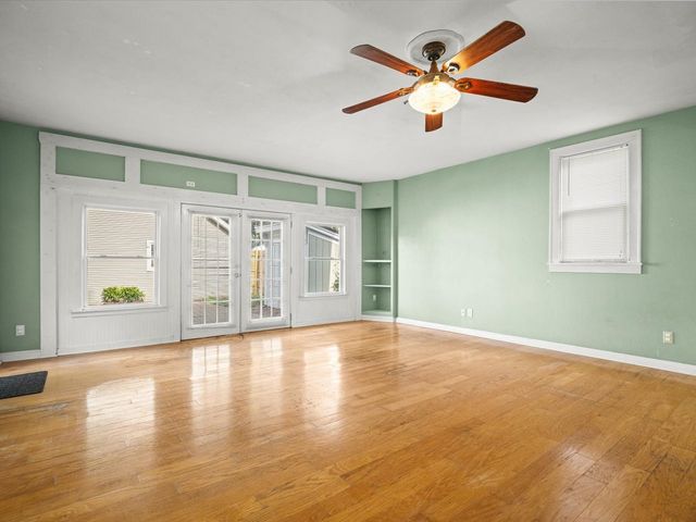 1810 Oxford Street, Rockford, IL 61103