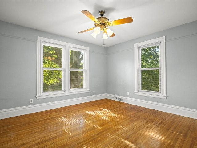 1810 Oxford Street, Rockford, IL 61103