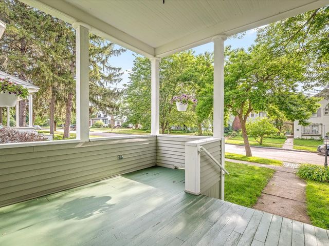 1810 Oxford Street, Rockford, IL 61103
