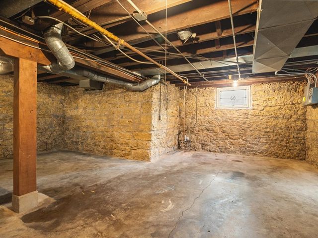 1810 Oxford Street, Rockford, IL 61103