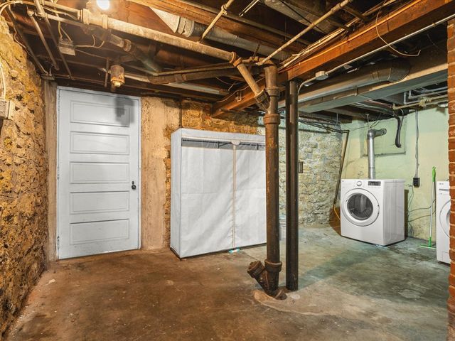 1810 Oxford Street, Rockford, IL 61103
