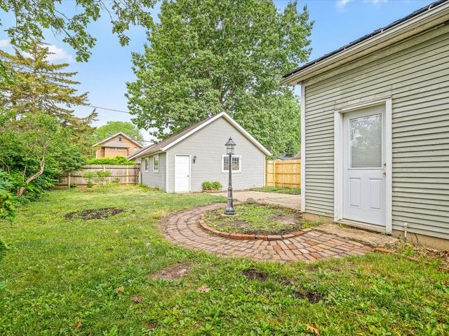 1810 Oxford Street, Rockford, IL 61103