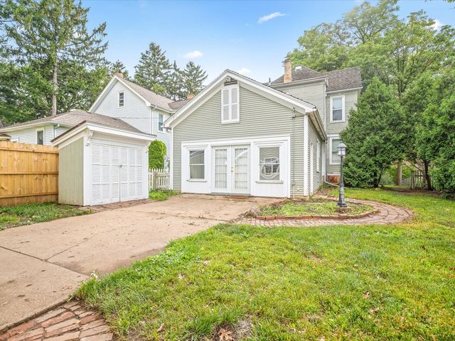 1810 Oxford Street, Rockford, IL 61103