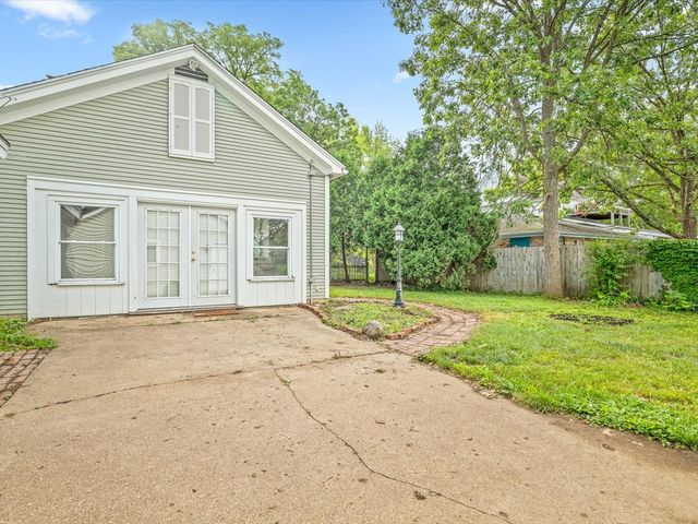 1810 Oxford Street, Rockford, IL 61103