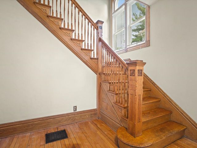 1810 Oxford Street, Rockford, IL 61103