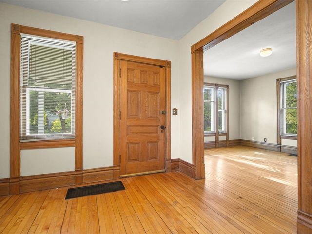 1810 Oxford Street, Rockford, IL 61103