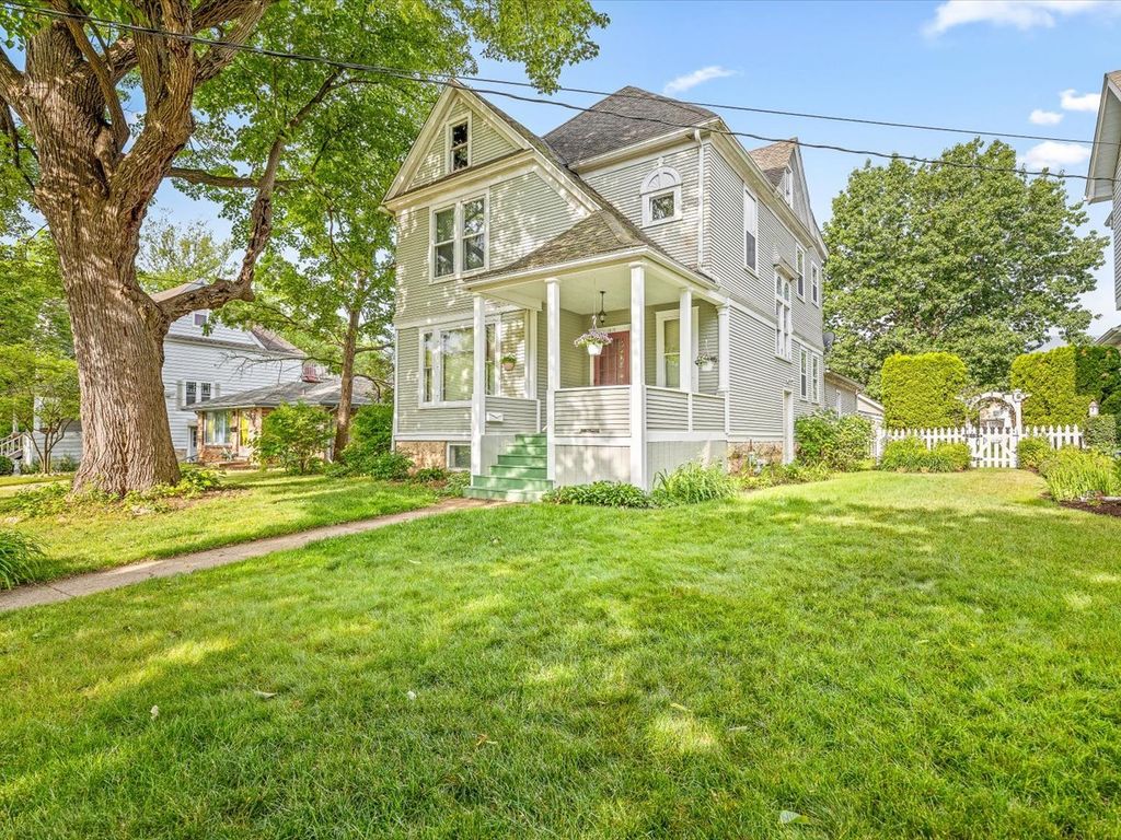 1810 Oxford Street, Rockford, IL 61103