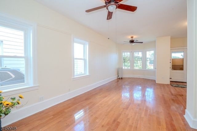 55 Thompson St, Raritan Boro, NJ 08869