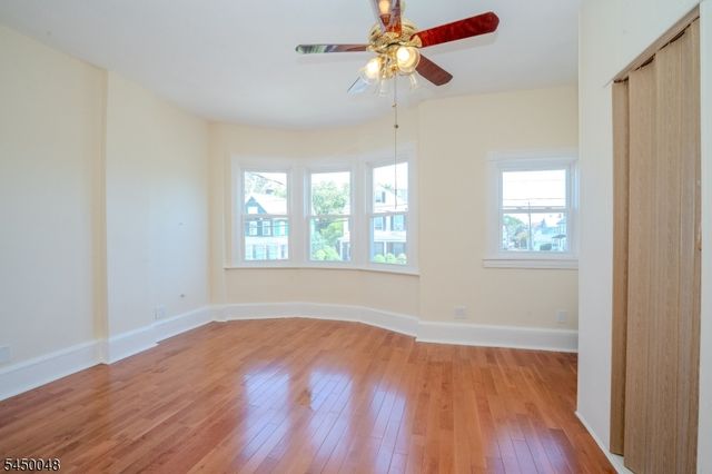 55 Thompson St, Raritan Boro, NJ 08869
