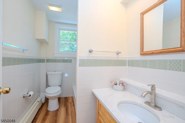 55 Thompson St, Raritan Boro, NJ 08869