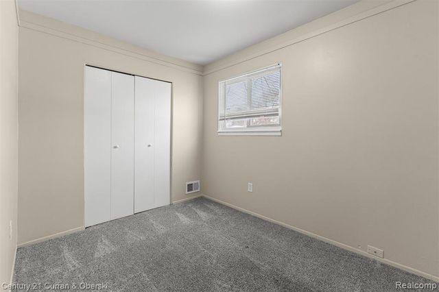 6516 Oak Street, Taylor, MI 48180