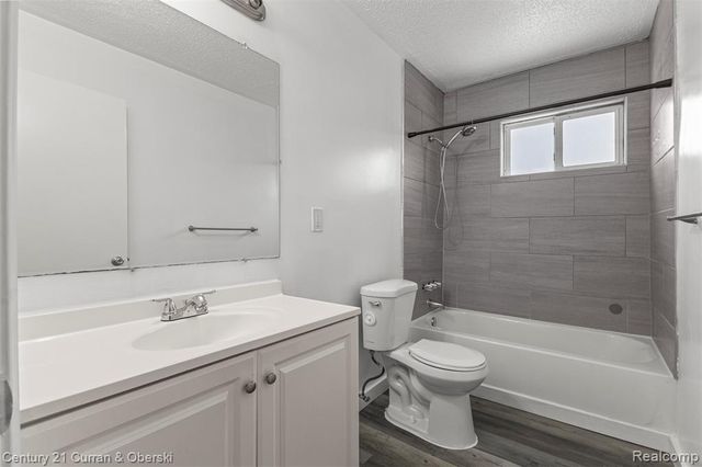 6516 Oak Street, Taylor, MI 48180