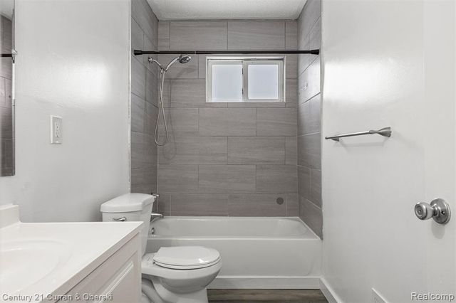 6516 Oak Street, Taylor, MI 48180