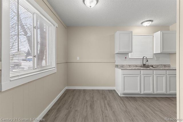 6516 Oak Street, Taylor, MI 48180