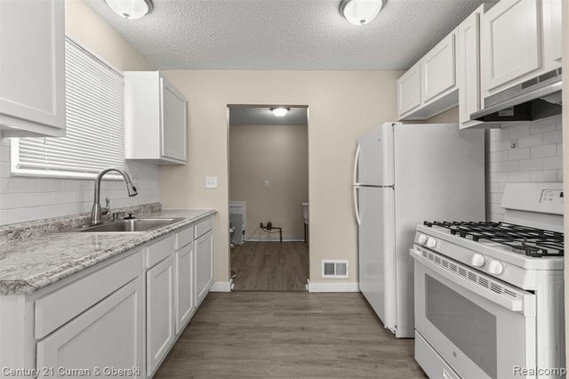 6516 Oak Street, Taylor, MI 48180