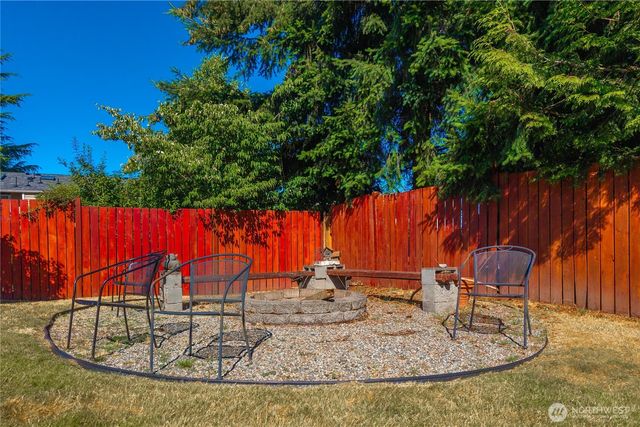 3531 Inverness Drive NE, Tacoma, WA 98422