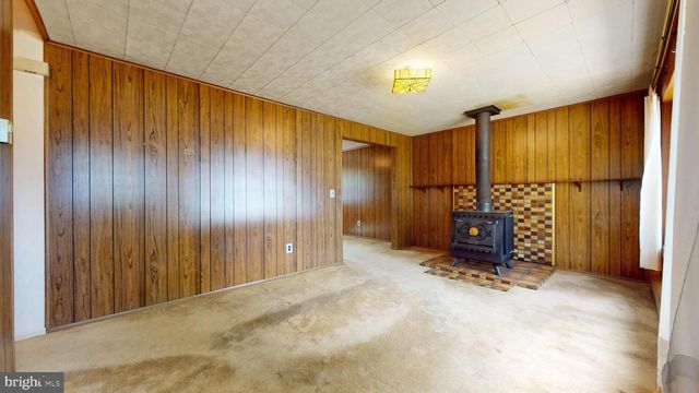 6386 MONMOUTH DR, Mays Landing, NJ 08330