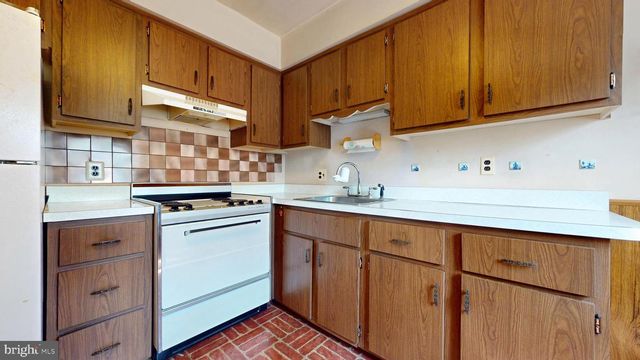 6386 MONMOUTH DR, Mays Landing, NJ 08330