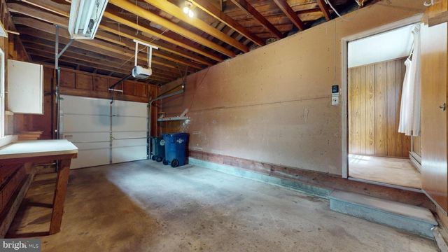 6386 MONMOUTH DR, Mays Landing, NJ 08330