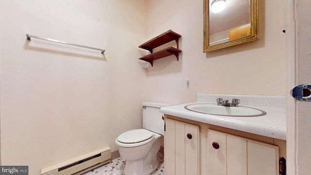 6386 MONMOUTH DR, Mays Landing, NJ 08330