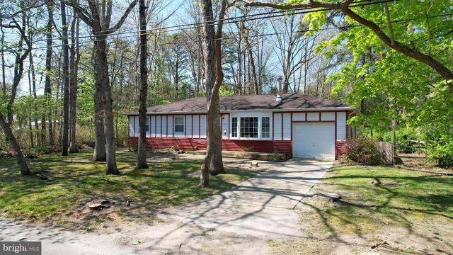 6386 MONMOUTH DR, Mays Landing, NJ 08330