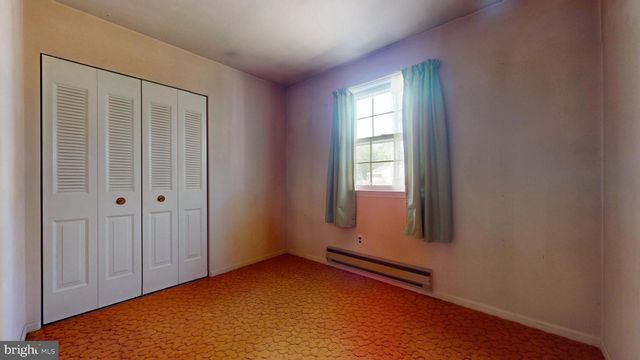 6386 MONMOUTH DR, Mays Landing, NJ 08330
