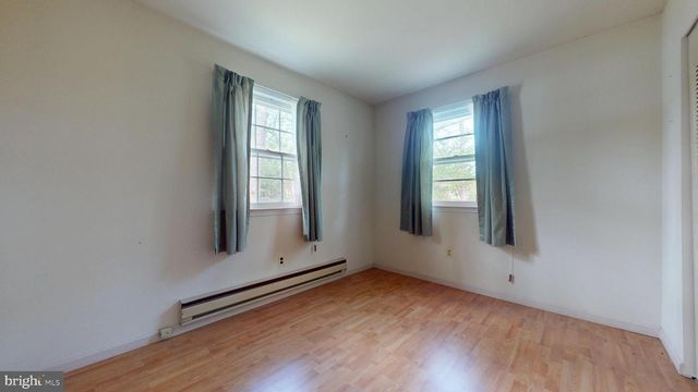6386 MONMOUTH DR, Mays Landing, NJ 08330