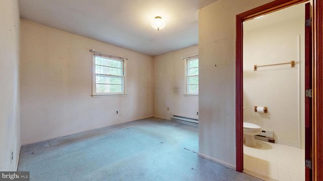 6386 MONMOUTH DR, Mays Landing, NJ 08330