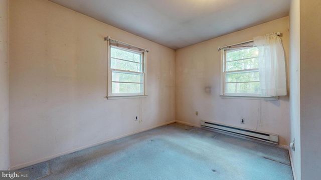 6386 MONMOUTH DR, Mays Landing, NJ 08330