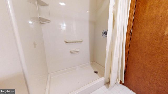 6386 MONMOUTH DR, Mays Landing, NJ 08330