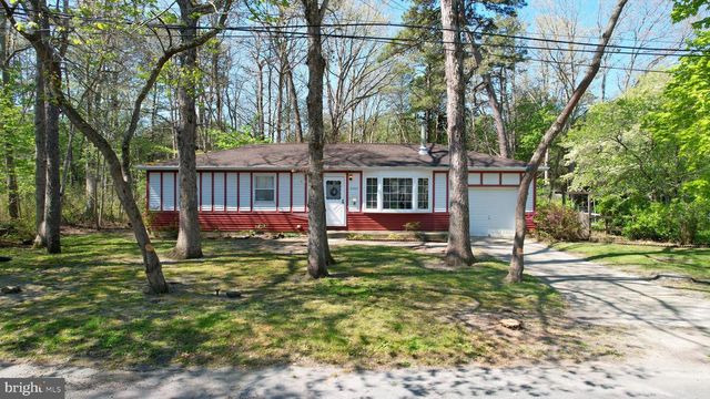 6386 MONMOUTH DR, Mays Landing, NJ 08330