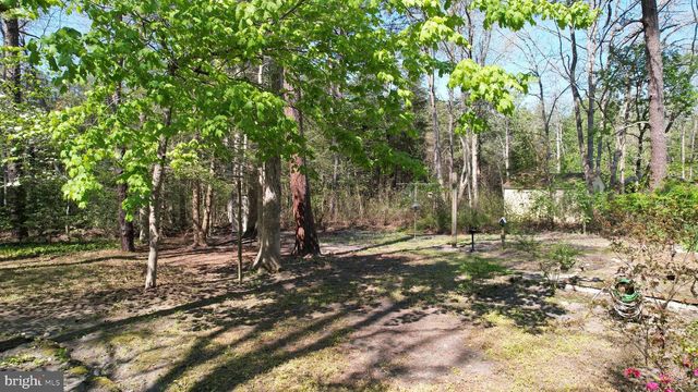 6386 MONMOUTH DR, Mays Landing, NJ 08330