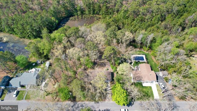 6386 MONMOUTH DR, Mays Landing, NJ 08330