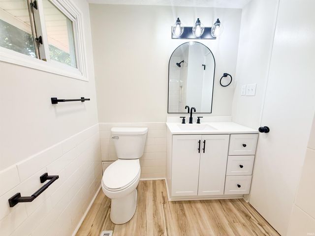 2904 Hilltop Drive, South Bend, IN 46614