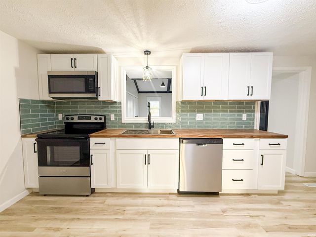 2904 Hilltop Drive, South Bend, IN 46614