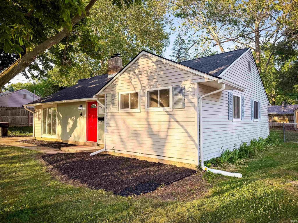 2904 Hilltop Drive, South Bend, IN 46614