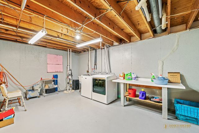 7418 N Oak Street, Wonder Lake, IL 60097