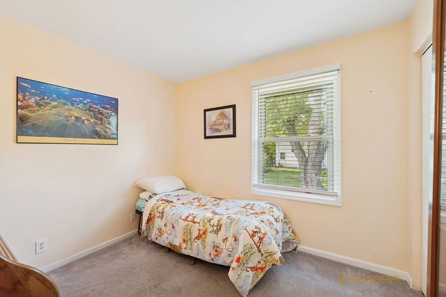 7418 N Oak Street, Wonder Lake, IL 60097