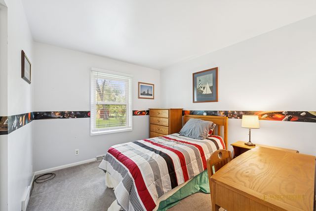 7418 N Oak Street, Wonder Lake, IL 60097