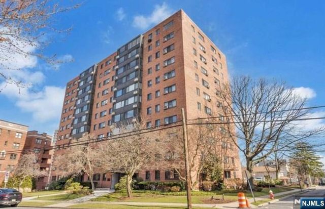 90 Prospect Avenue 10C, Hackensack, NJ 07601