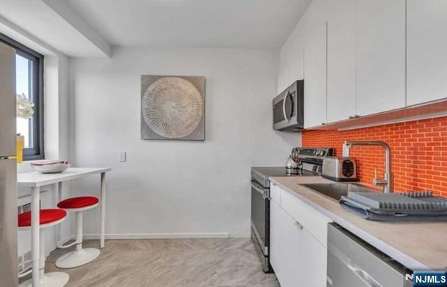 90 Prospect Avenue 10C, Hackensack, NJ 07601