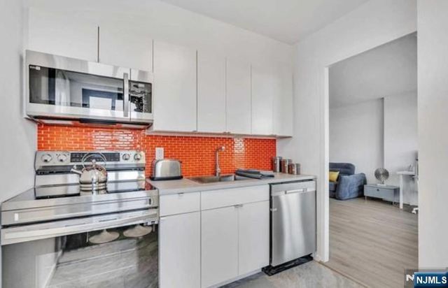 90 Prospect Avenue 10C, Hackensack, NJ 07601