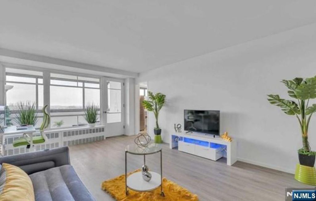 90 Prospect Avenue 10C, Hackensack, NJ 07601